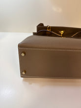 Hermès Bag, Kelly Sellier 32 Etoupe Epsom with Gold Hardware