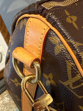 Louis Vuitton Bag, Monogram Canvas Speedy Bandoulière 40