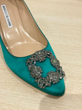 Manolo Blahnik Shoes, Green 50MM Hangisi Pumps (size 38)