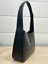 Saint Laurent Bag, Black Smooth Leather ‘Le 5 À 7’ Shoulder Bag