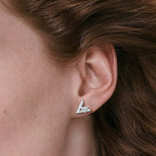 Louis Vuitton LV Volt Studs, 18k White Gold And Diamond