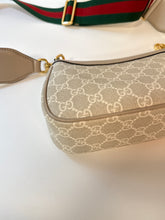 Gucci Bag, GG Beige Supreme Ophidia Small Crossbody Bag with Chain