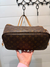 Louis Vuitton Bag, Monogram Canvas Neverfull MM