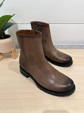 Frye Shoes, Brown Leather Zip Boots (size 8)