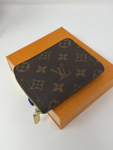 Louis Vuitton Monogram Canvas Zippy Coin Purse