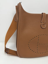 Hermès 2022 Evelyne III PM 29 in Gold Taurillon Clémence Leather