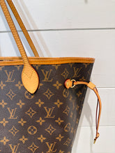 Louis Vuitton Bag, Monogram Canvas Neverfull MM