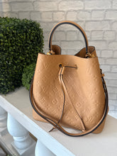 Louis Vuitton Bag, Camel Empreinte Neonoe MM