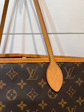 Louis Vuitton Bag, Monogram Canvas Neverfull MM