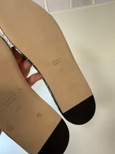 Gucci Shoes, White Floral Slide Sandals with Horsebit (size 40.5)