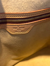 Louis Vuitton Bag, Monogram Canvas Looping GM