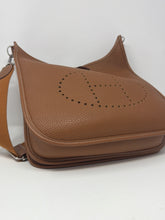 Hermès 2022 Evelyne III PM 29 in Gold Taurillon Clémence Leather