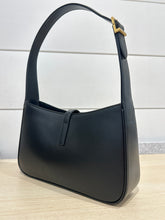 Saint Laurent Bag, Black Smooth Leather ‘Le 5 À 7’ Shoulder Bag