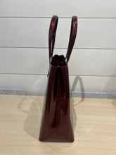 Louis Vuitton Bag, Rouge Fauvist Vernis Wilshire MM