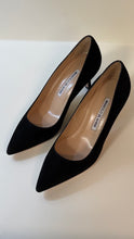 Manolo Blahnik Shoes, Black Suede Point Toe 70 Pumps (size 35)