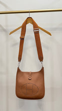Hermès 2022 Evelyne III PM 29 in Gold Taurillon Clémence Leather