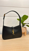 Saint Laurent Bag, Black Smooth Leather ‘Le 5 À 7’ Shoulder Bag