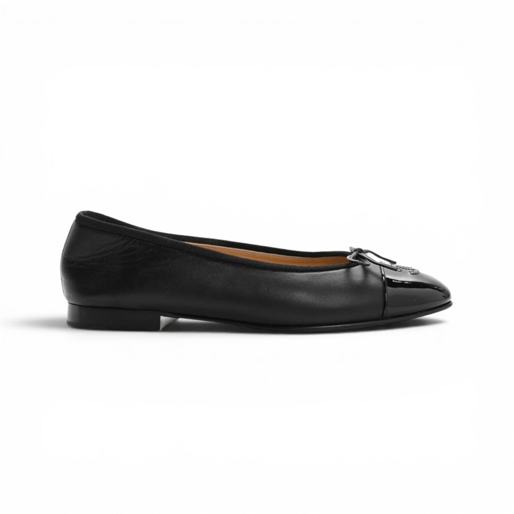 Chanel Shoes, Black Lambskin Patent Cap Toe Ballerina Flats (size 37)