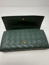 Bottega Veneta Aloe Leather Intrecciato Continental Wallet