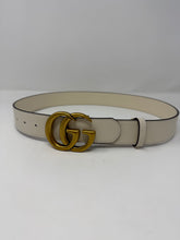 Gucci White Leather GG Belt (size 85)