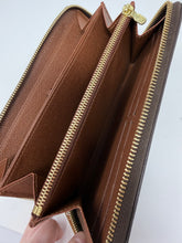Louis Vuitton Monogram Canvas Zippy Wallet