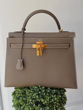 Hermès Bag, Kelly Sellier 32 Etoupe Epsom with Gold Hardware