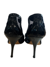 Manolo Blahnik Shoes, Black Leopard Pumps (size 39)