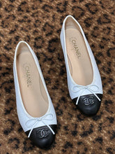 Chanel Shoes, Black & White Leather Ballet Flats (size 38)