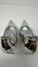 Dolce & Gabbana Shoes, Silver Cardinale 105 Pointed Pumps (size 35)