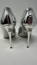 Dolce & Gabbana Shoes, Silver Cardinale 105 Pointed Pumps (size 35)