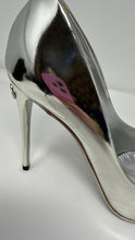 Dolce & Gabbana Shoes, Silver Cardinale 105 Pointed Pumps (size 35)
