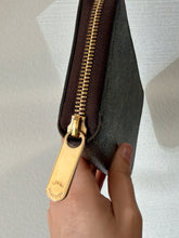 Louis Vuitton Monogram Canvas Zippy Wallet